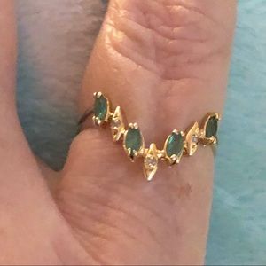 Aron & Hirsch 18k gold diamond emerald ring 9.25